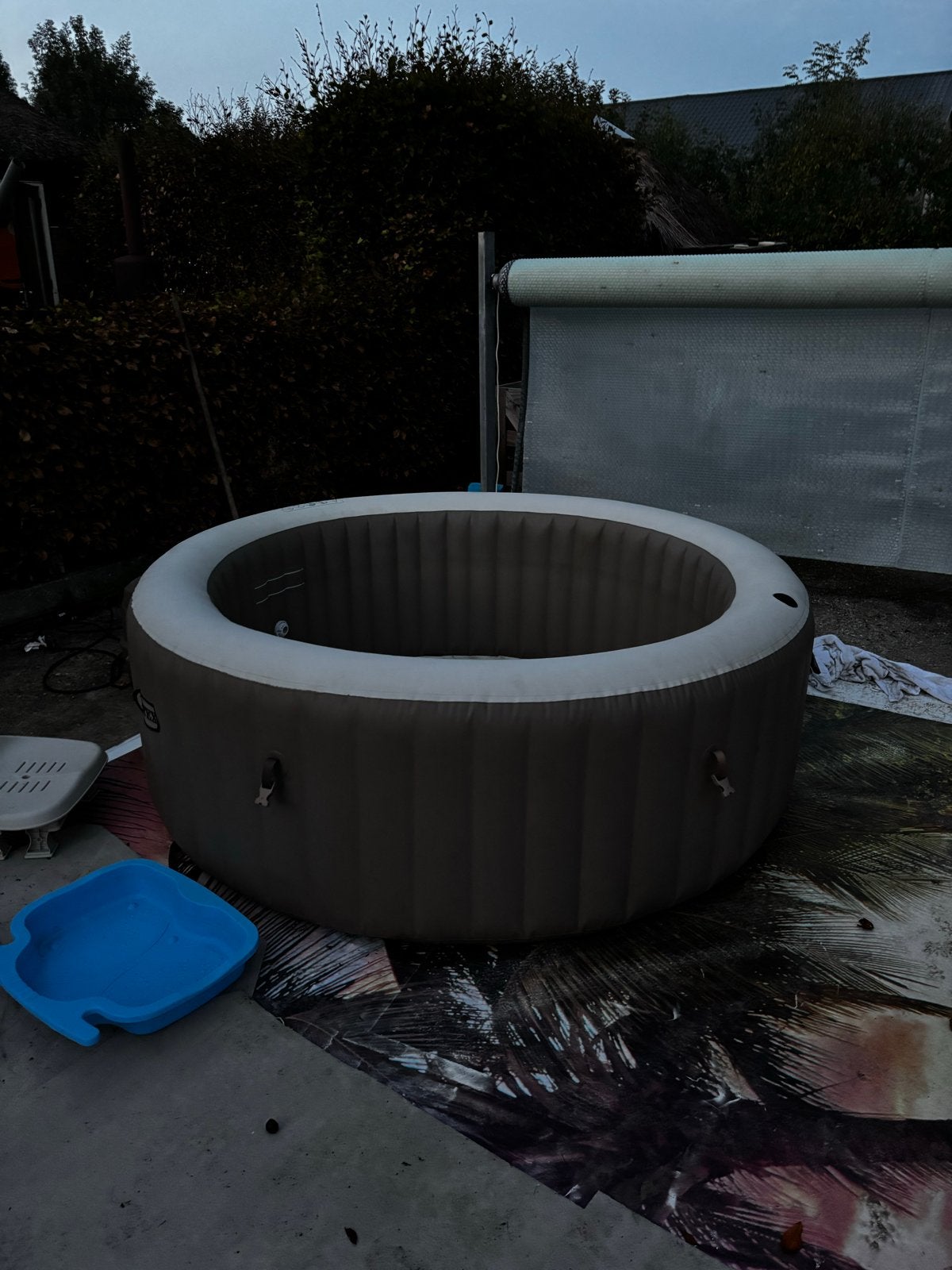 Intex PureSpa opblaasbare jacuzzi met pomp, Tuin en Terras, Ophalen, Gebruikt, Pomp, Opblaasbaar