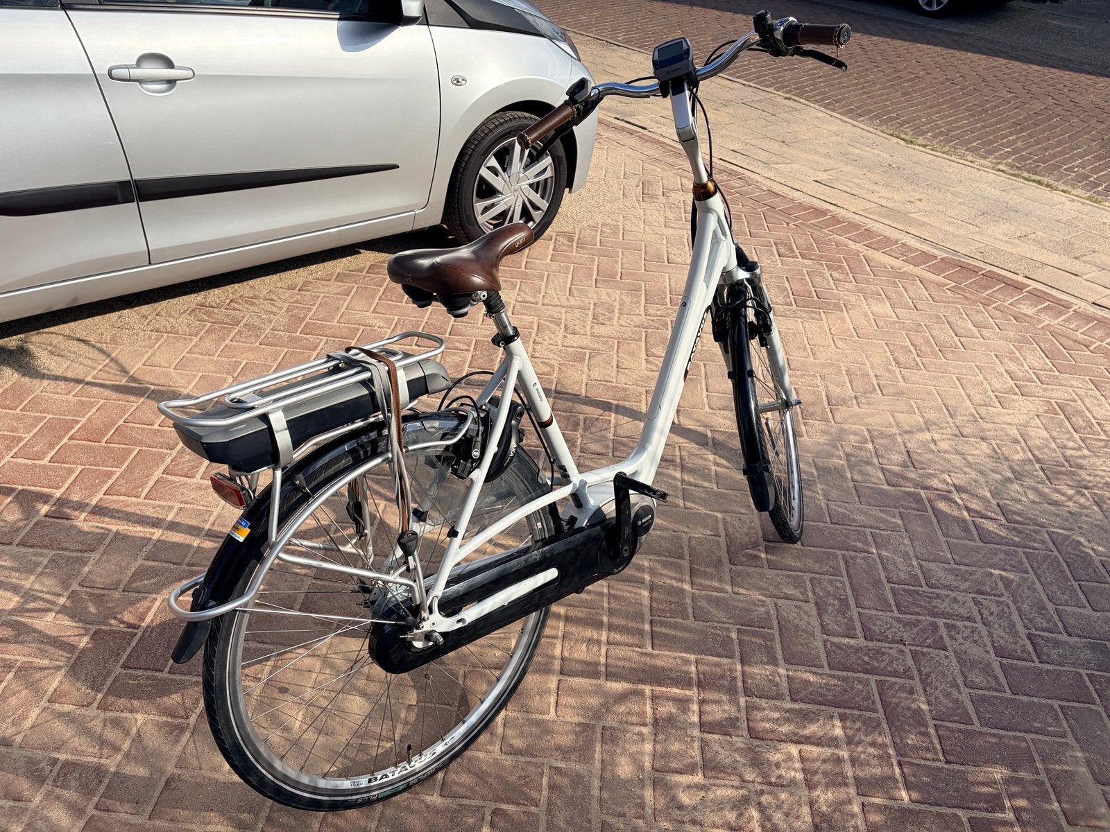 Batavus Milano E-Go  Bosch middenmotor 8 versnellingen wit, Ophalen, Gebruikt, Batavus, 51 tot 55 cm