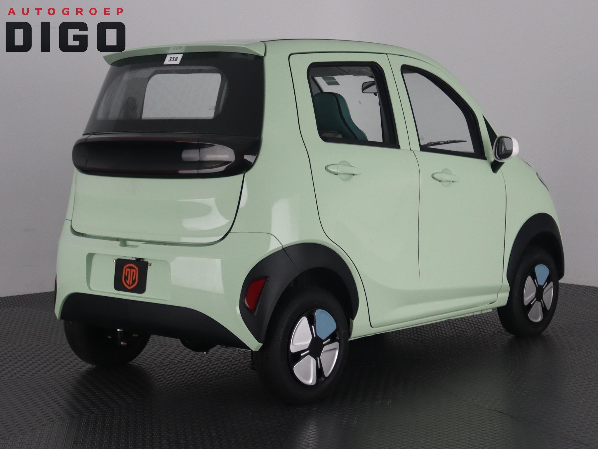 JinPeng P4 Passenger | 4-persoons |, Auto's, 584 kg, 4 stoelen, 7 kWh, Nieuw