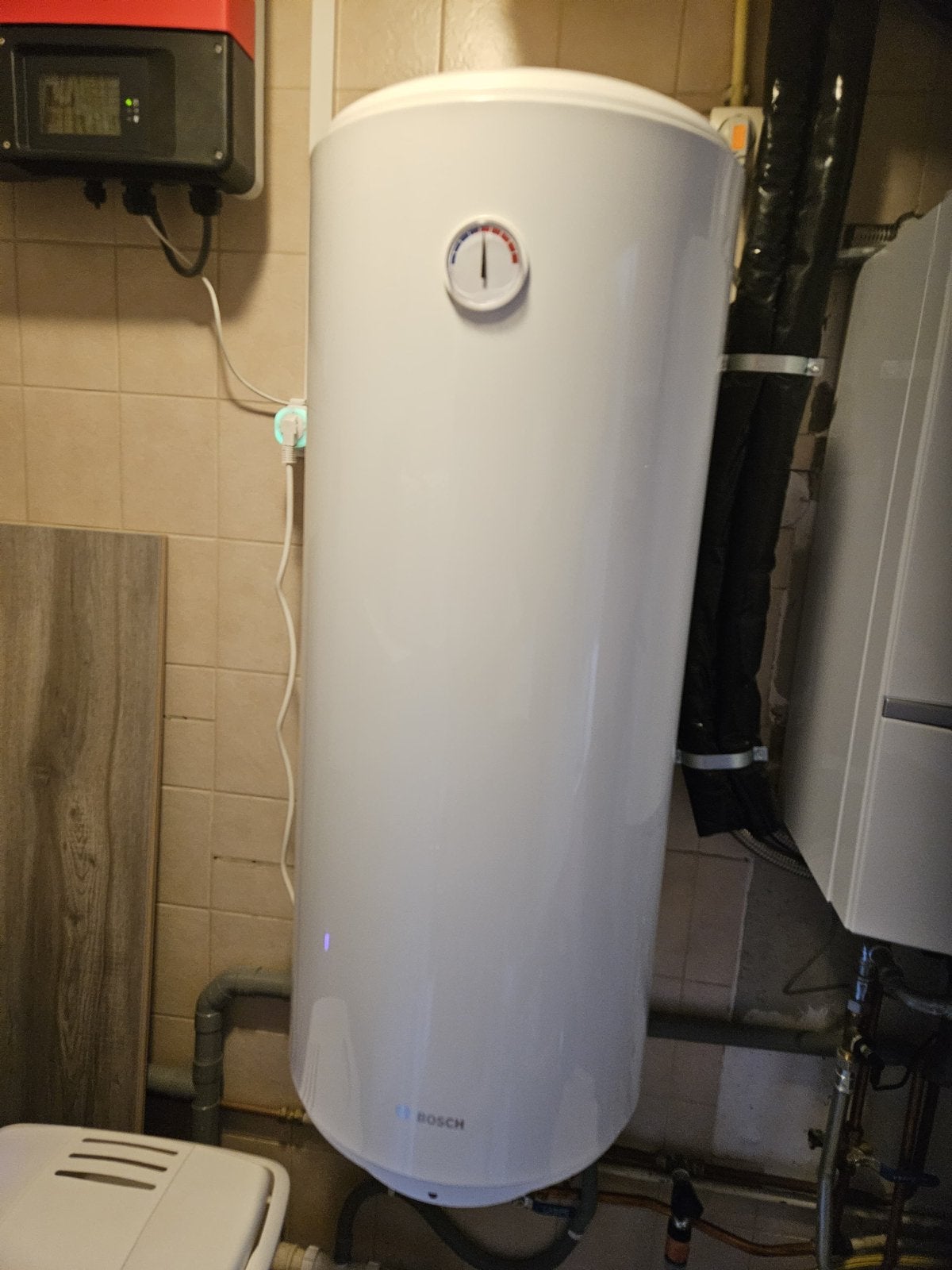 Bosch Boiler - Zo goed als nieuw, efficiënt en compact, Doe-het-zelf en Verbouw, Ophalen, 100 liter of meer, Terugslagbeveiliging (TTB)