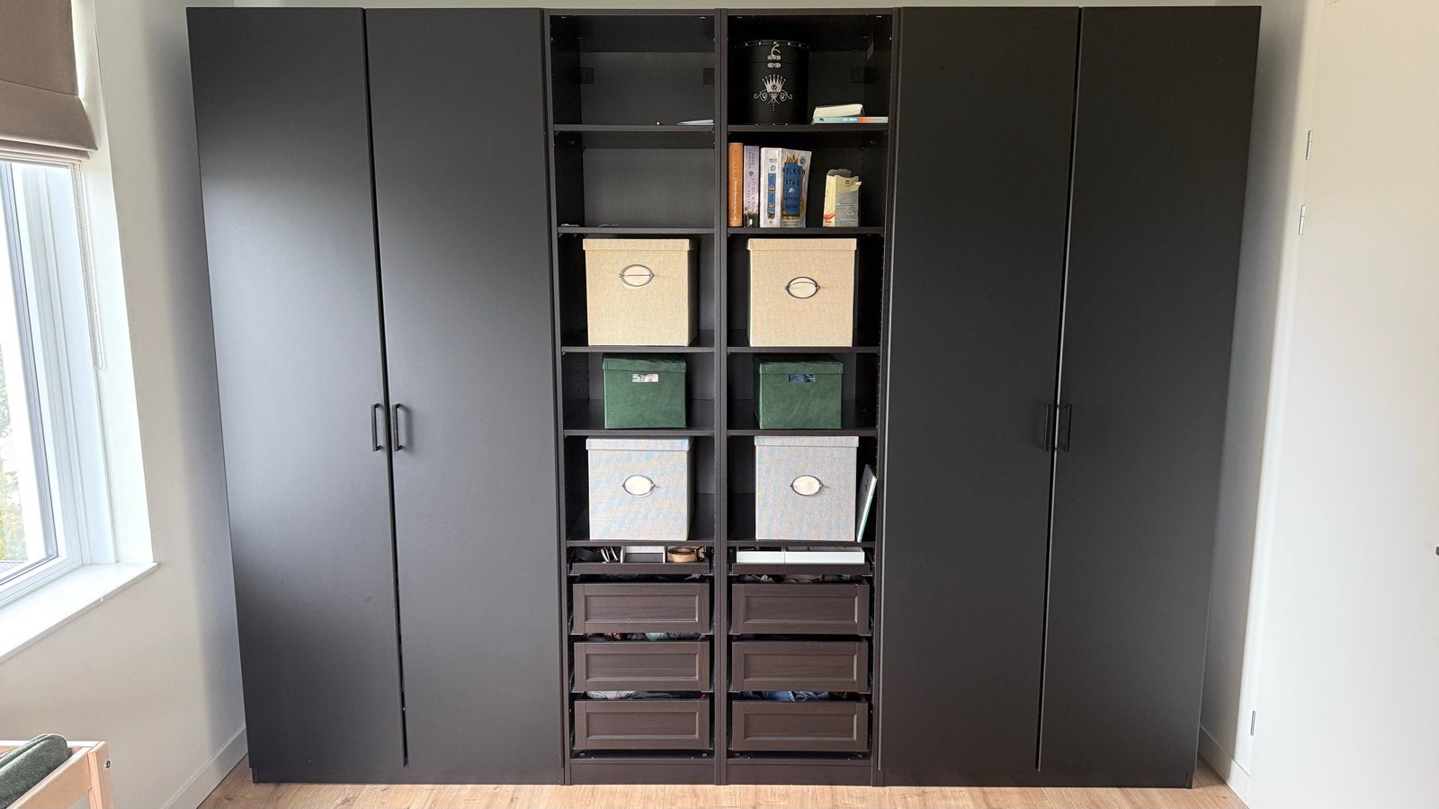IKEA PAX kledingkast zwartbruin 300x63x236 – zeer compleet, 200 cm of meer, Zwart, Zo goed als nieuw, 200 cm of meer