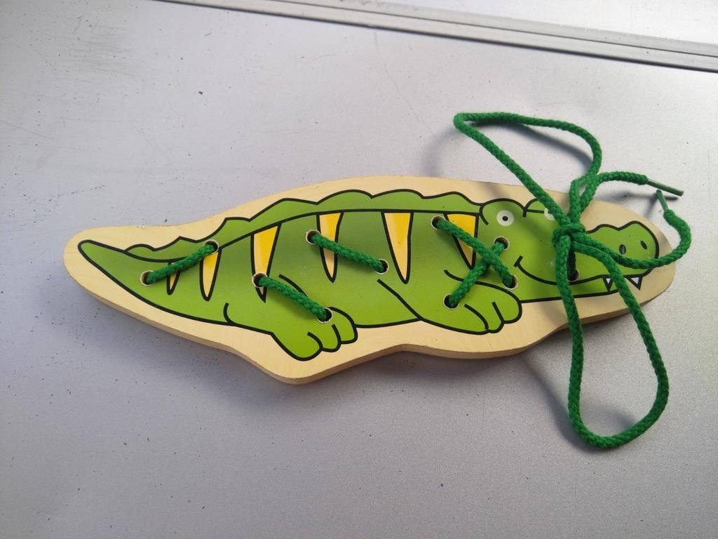 Houten krokodil strik oefen plank, Kinderen en Baby's, Speelgoed | Babyspeelgoed, Ophalen, Gebruikt, Overige typen