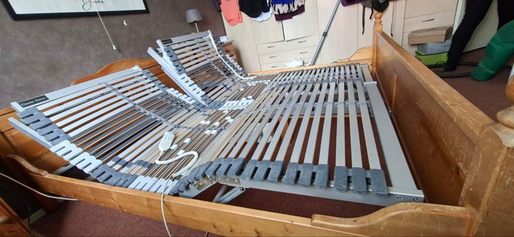 2 Elektrische Bed Bodems 42 lats  90/200, Huis en Inrichting, Ophalen, Zo goed als nieuw, Eenpersoons, 90 cm