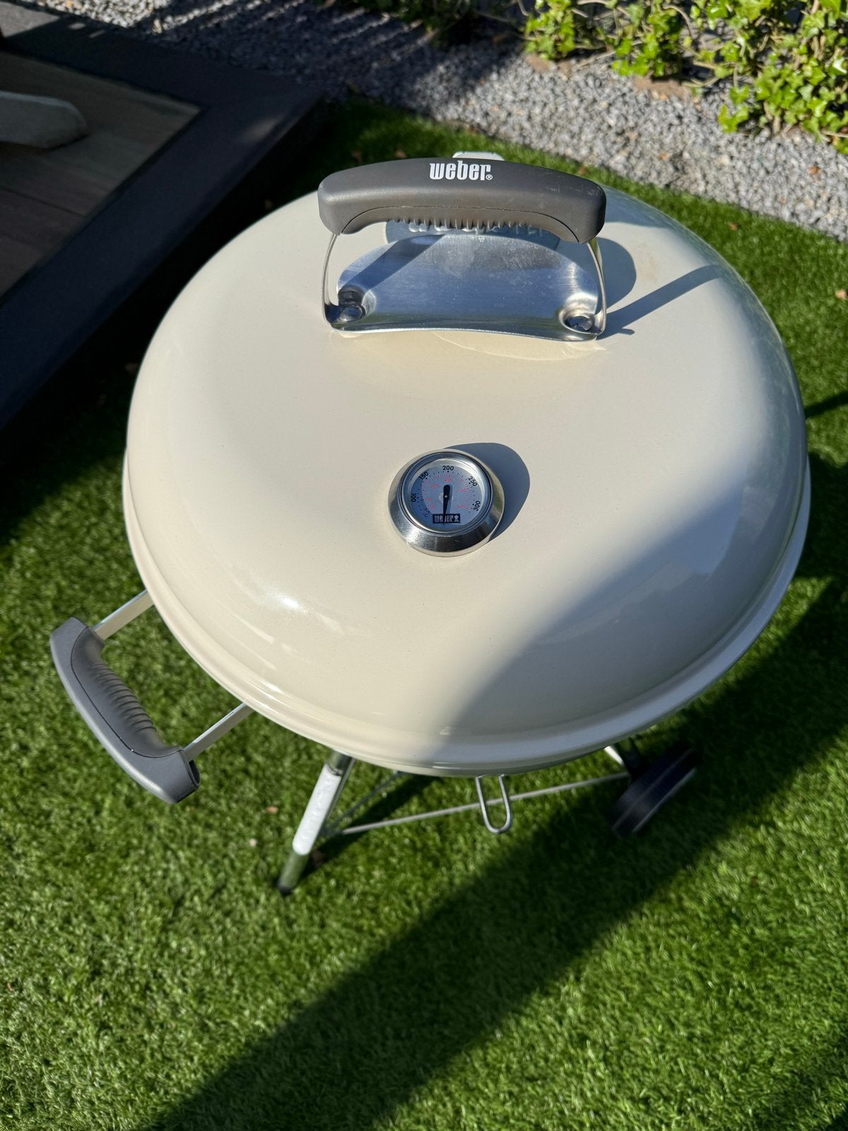 Weber Compact Kettle Houtskoolbarbecue 47 cm Crème, Tuin en Terras, Ophalen of Verzenden, Zo goed als nieuw, Met accessoires