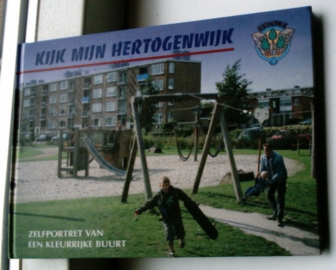 Kijk mijn Hertogenwijk(Tiel, ISBN 9789081335317)., Ophalen of Verzenden, Zo goed als nieuw