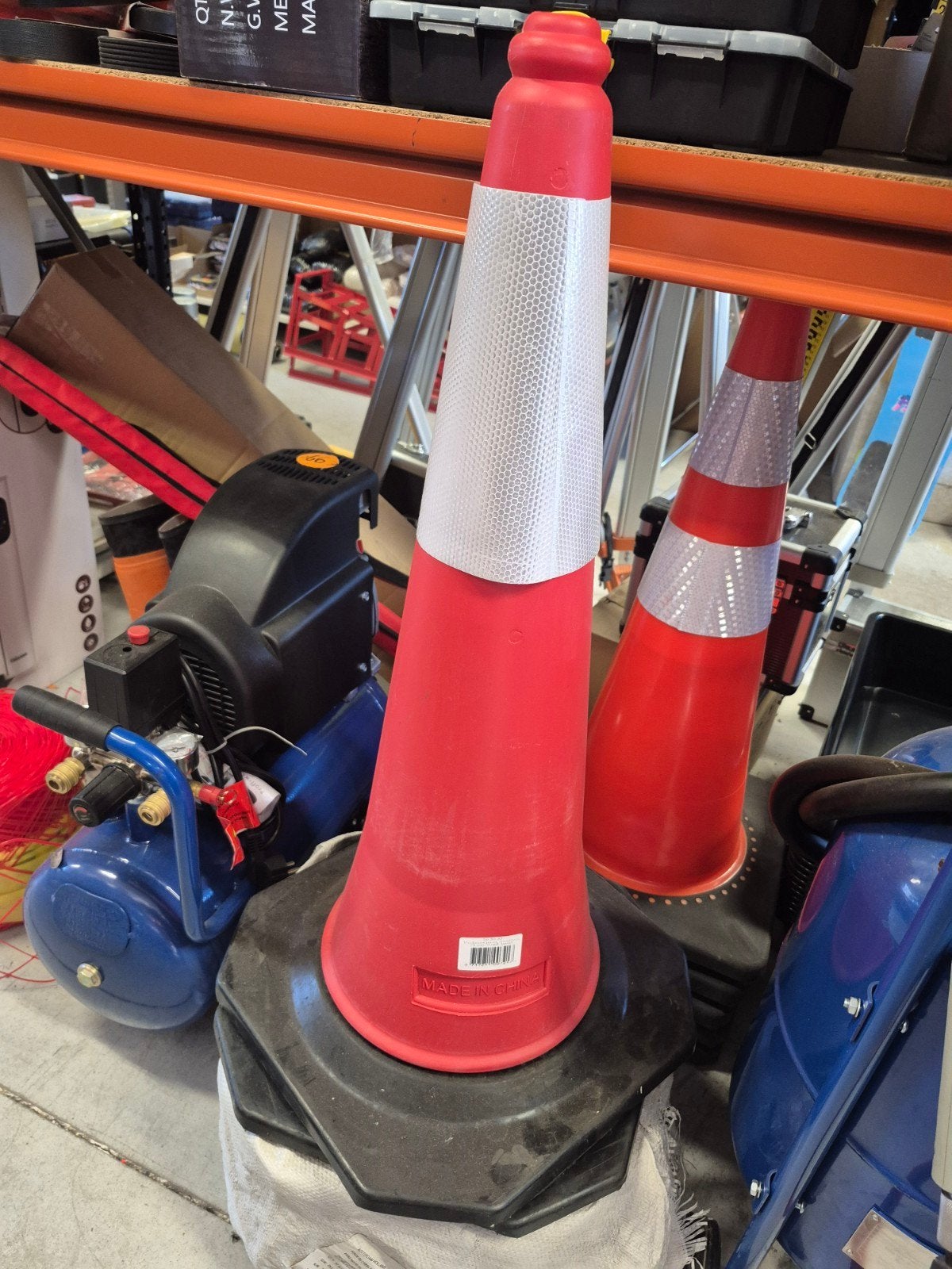 Verkeerskegel  pion met reflecterende streep nieuw, Ophalen of Verzenden, Nieuw