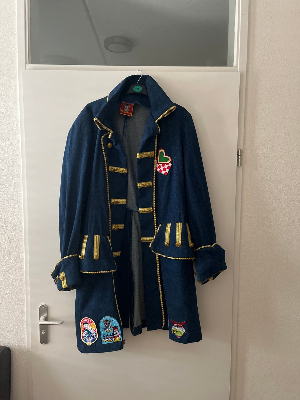 Carnaval Oeteldonk Markiezenjas met Emblemen, Kleding | Dames, Carnaval, Maat 46/48 (XL) of groter, Ophalen of Verzenden, Zo goed als nieuw