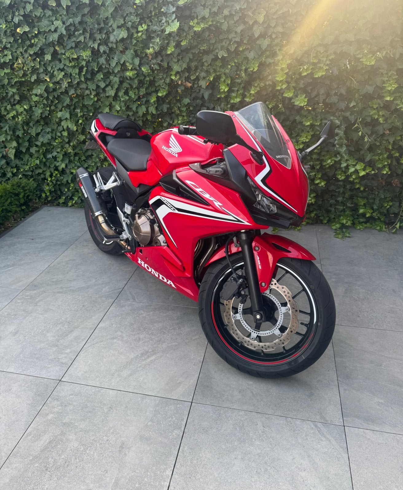 Honda CBR 500 R, 2 cilinders, Occasion, Minimaal motorrijbewijs A2, Sportuitlaat