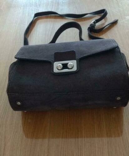 Donker bruine nubuck tas van ZARA 1 a 2 keer gebruikt, Ophalen of Verzenden, Zo goed als nieuw, Bruin, Handtas