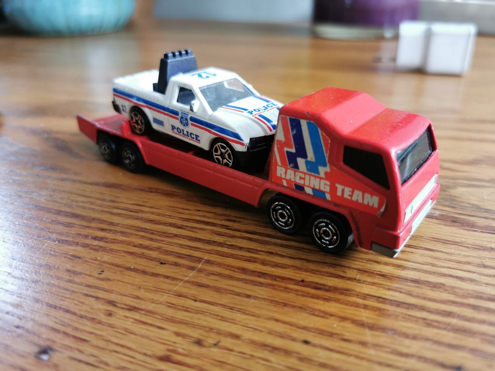 Majorette Racing Team Vrachtwagen met Politie Pick-up, Ophalen of Verzenden, Gebruikt, Bus of Vrachtwagen, Majorette