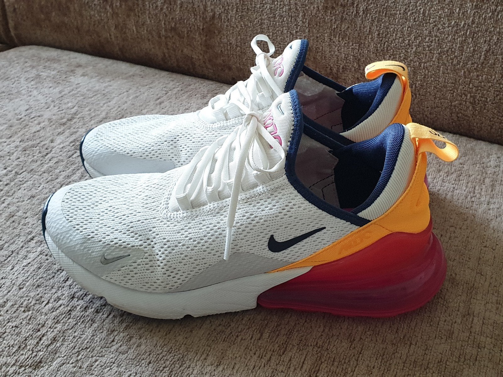 Nike air max 270, Kleding | Dames, Schoenen, Wit, Ophalen of Verzenden, Nike air max, Sneakers of Gympen