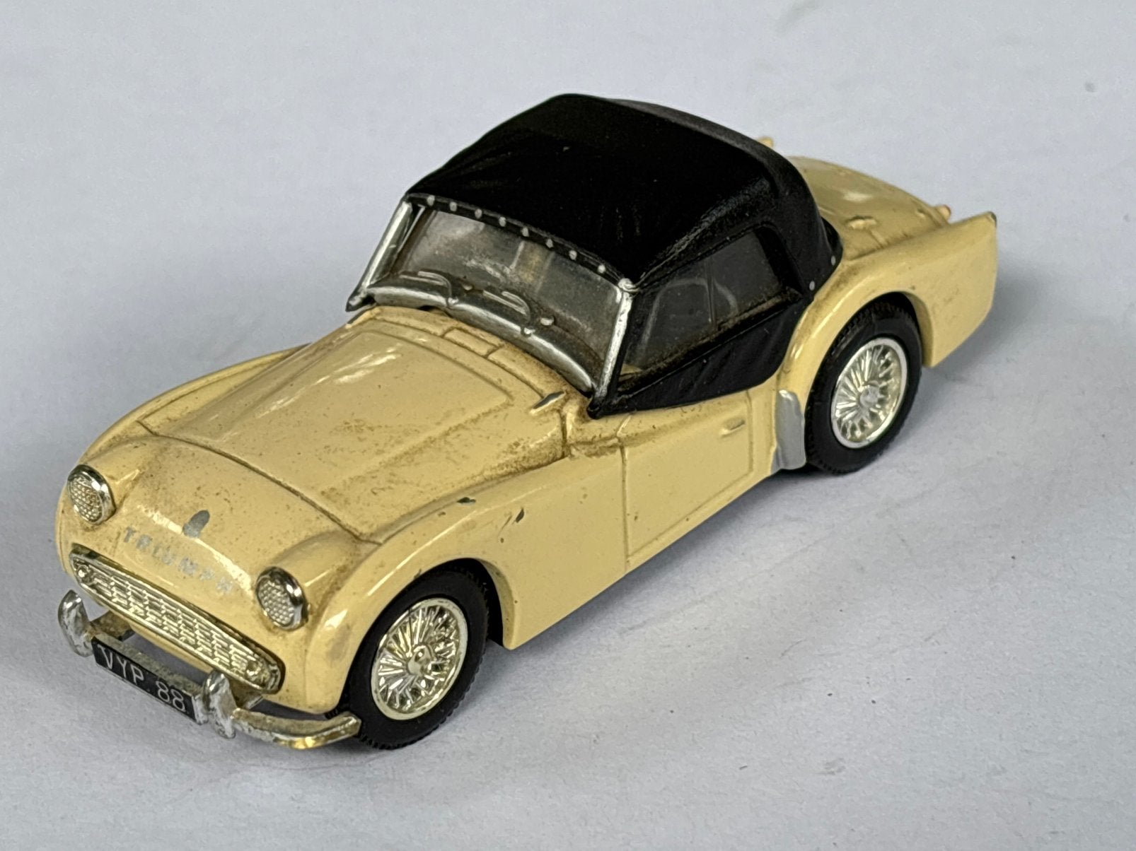 TRIUMPH TR3A klassieke cabriolet - schaalmodel Corgi, Ophalen of Verzenden, Gebruikt, Auto, Corgi