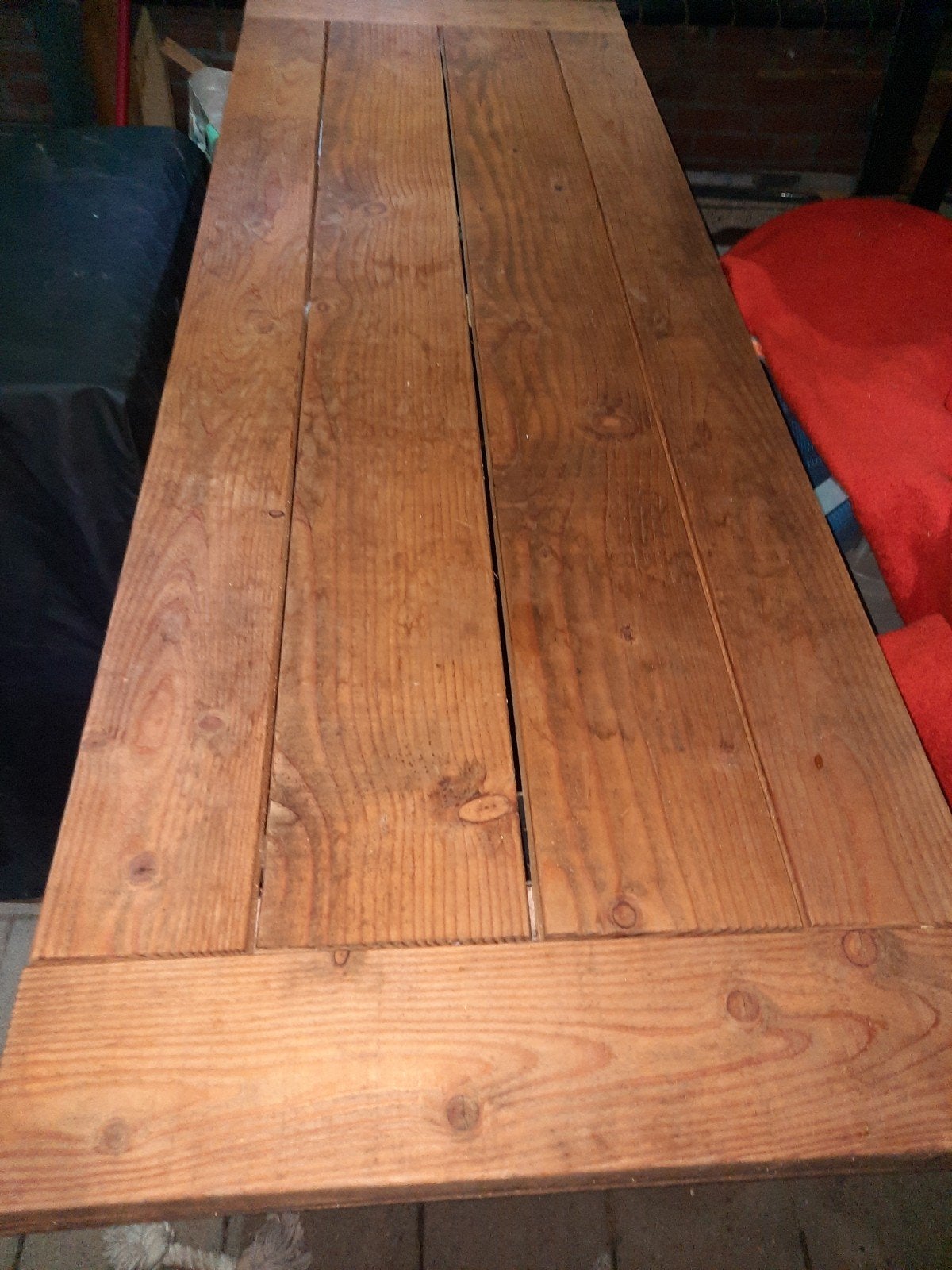 Robuuste houten tafel met metalen onderstel., Ophalen of Verzenden, Gebruikt, Rechthoekig