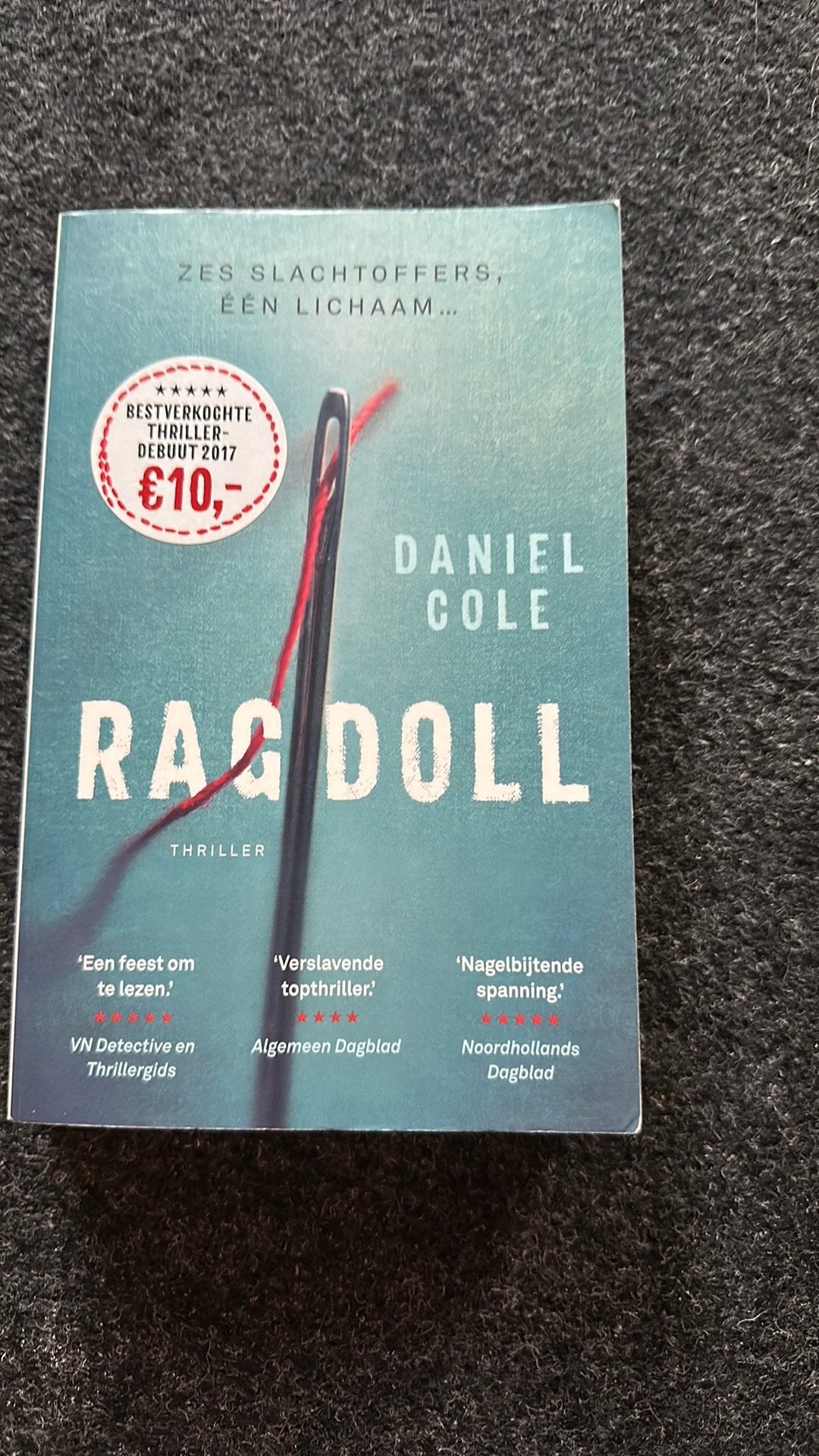 Daniel Cole - Ragdoll, Ophalen of Verzenden, Zo goed als nieuw, Daniel Cole