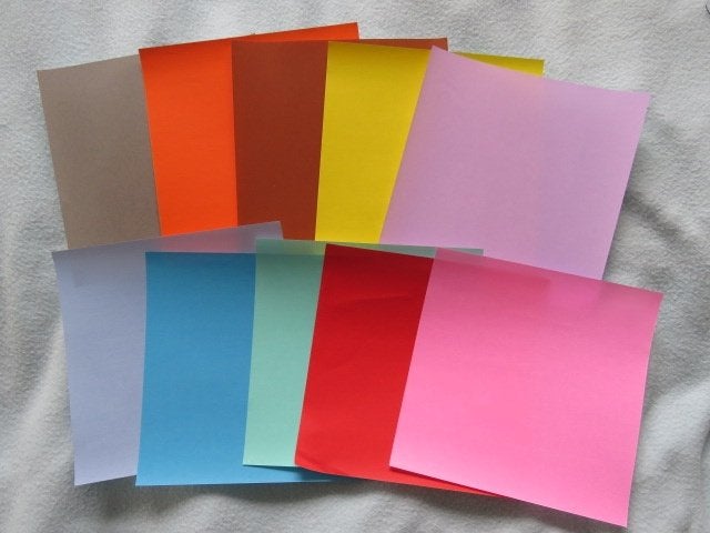 1 EURO OF GRATIS Set 1: 10 origami blaadjes papier 15x15 cm, Ophalen, Nieuw, Papier of Karton, Geschikt voor snijden