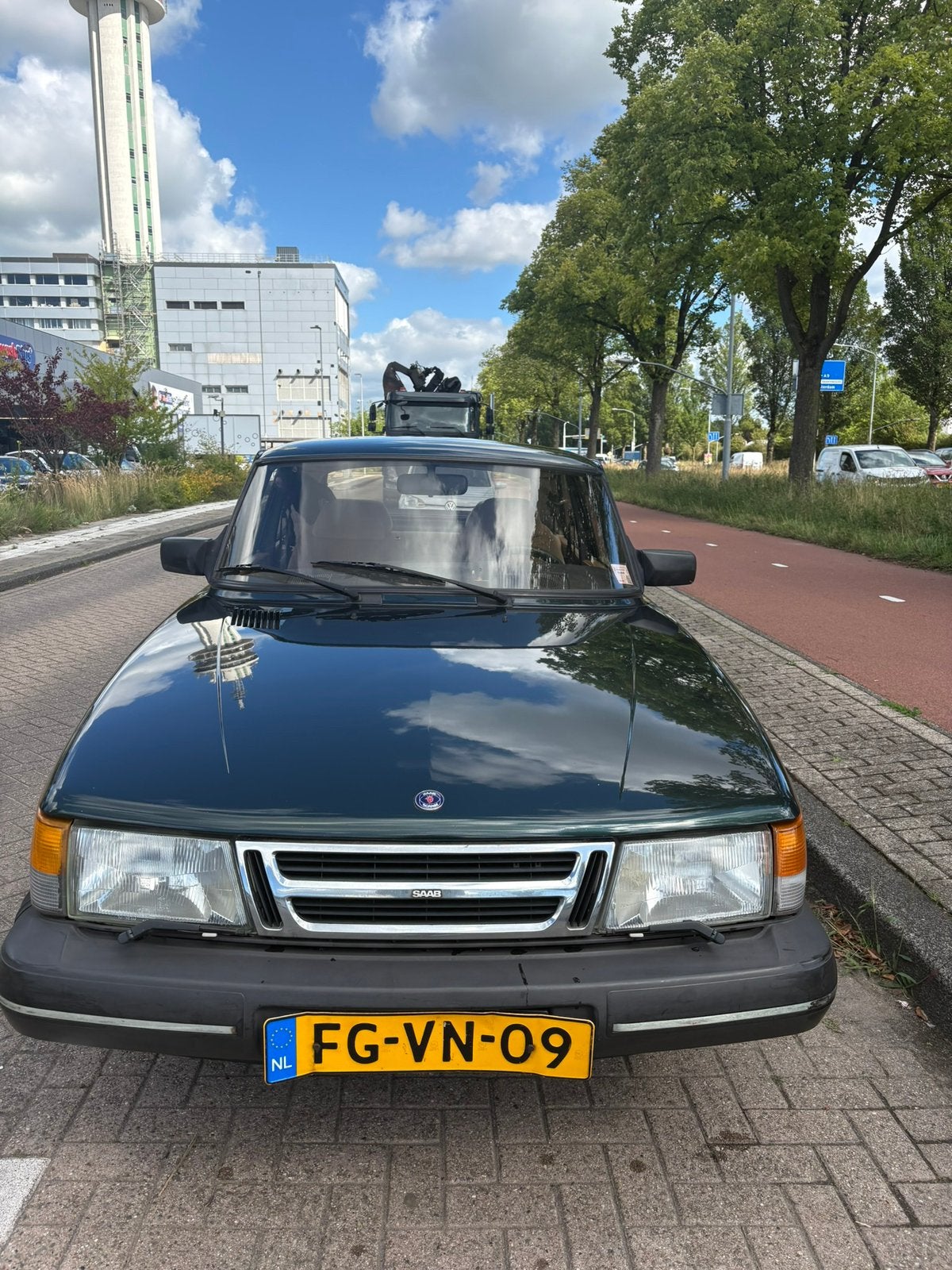Saab 900 2.0 I 16 HB U9 1992 Groen, Auto's, Saab, Voorwielaandrijving, 1195 kg, 4 cilinders, Origineel Nederlands