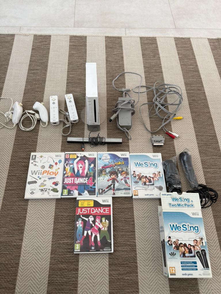 Nintendo wii set!, Spelcomputers en Games, Spelcomputers | Nintendo Wii, Ophalen of Verzenden, Zo goed als nieuw, Met 2 controllers