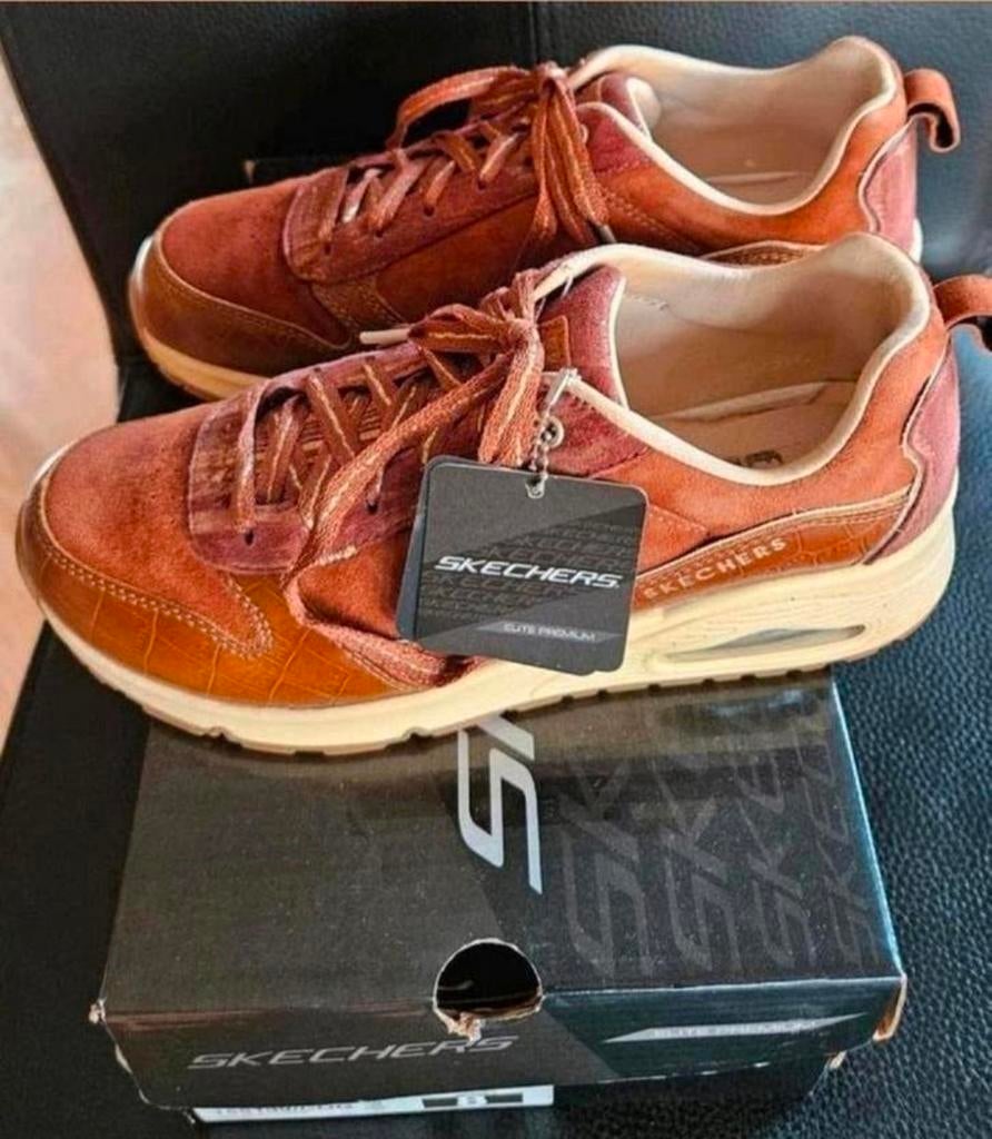 Skechers sneakers bruin leer, maat 38 - Zo goed als nieuw, Ophalen, Skechers, Bruin, Sneakers of Gympen