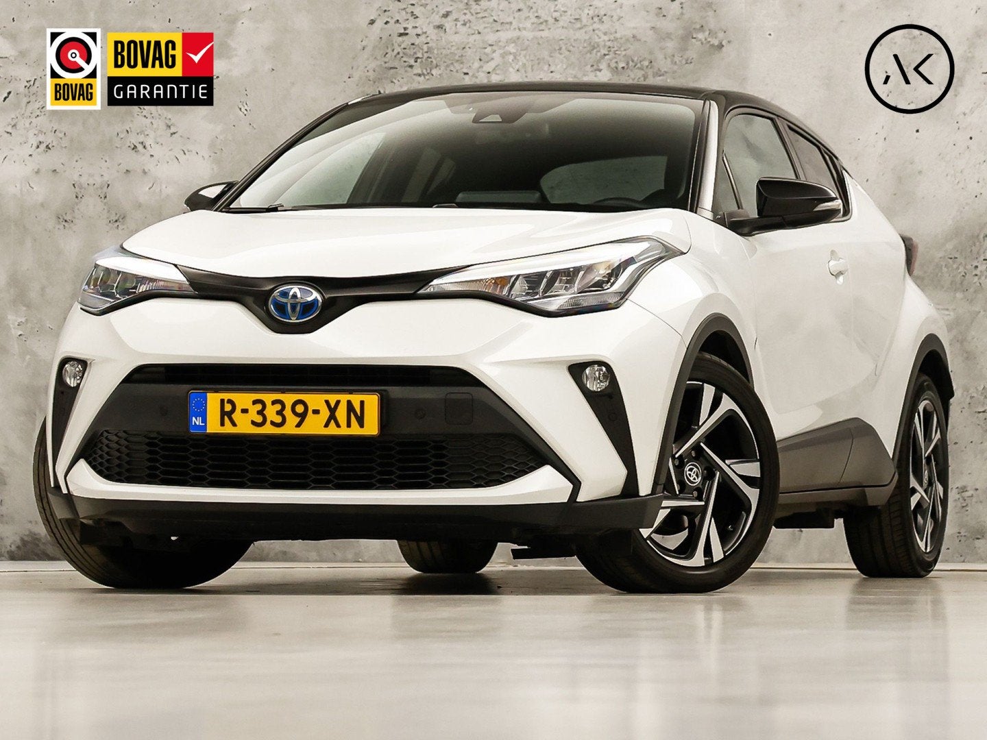 Toyota C-HR 1.8 Hybrid Sport Automaat (GROOT NAVI, CLIMATE,, Auto's, 12 maanden, Stof, 4 cilinders, Origineel Nederlands