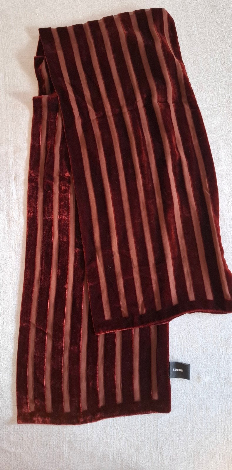 @leuk oude sjaal KOKON bordeaux op lichtroos-beige@, Maat 46/48 (XL) of groter, Ophalen of Verzenden, Sjaal, Gedragen
