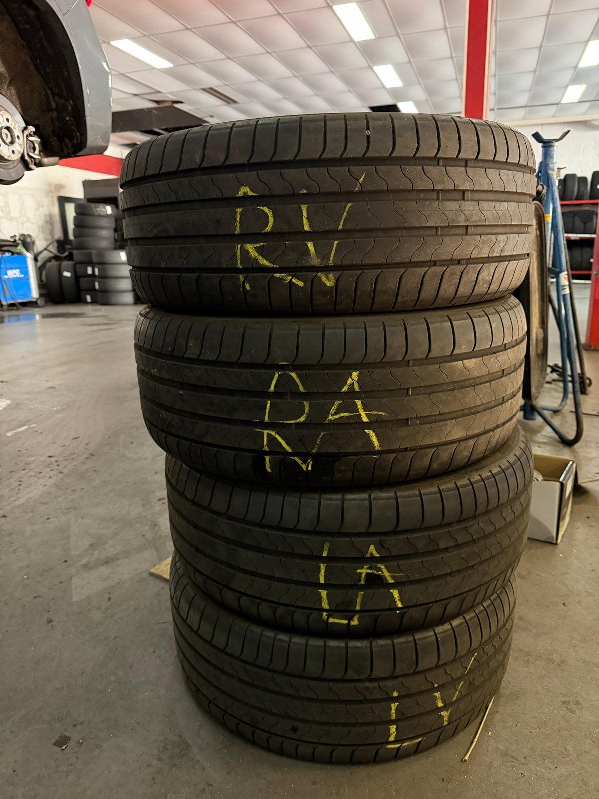 Bridgestone 245/45 R19 102Y – Zomerband (5.5mm profiel), 245 mm, Band(en), Zomerbanden, Ophalen