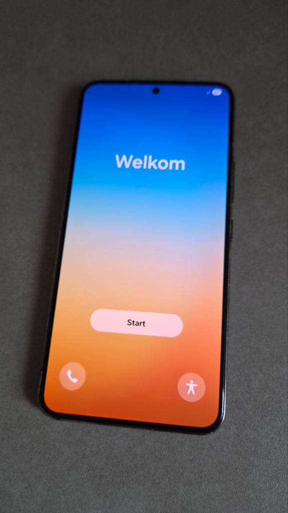 Samsung S22 met Spigen hoesje, Gebruikt, Zwart, Touchscreen, Ophalen of Verzenden