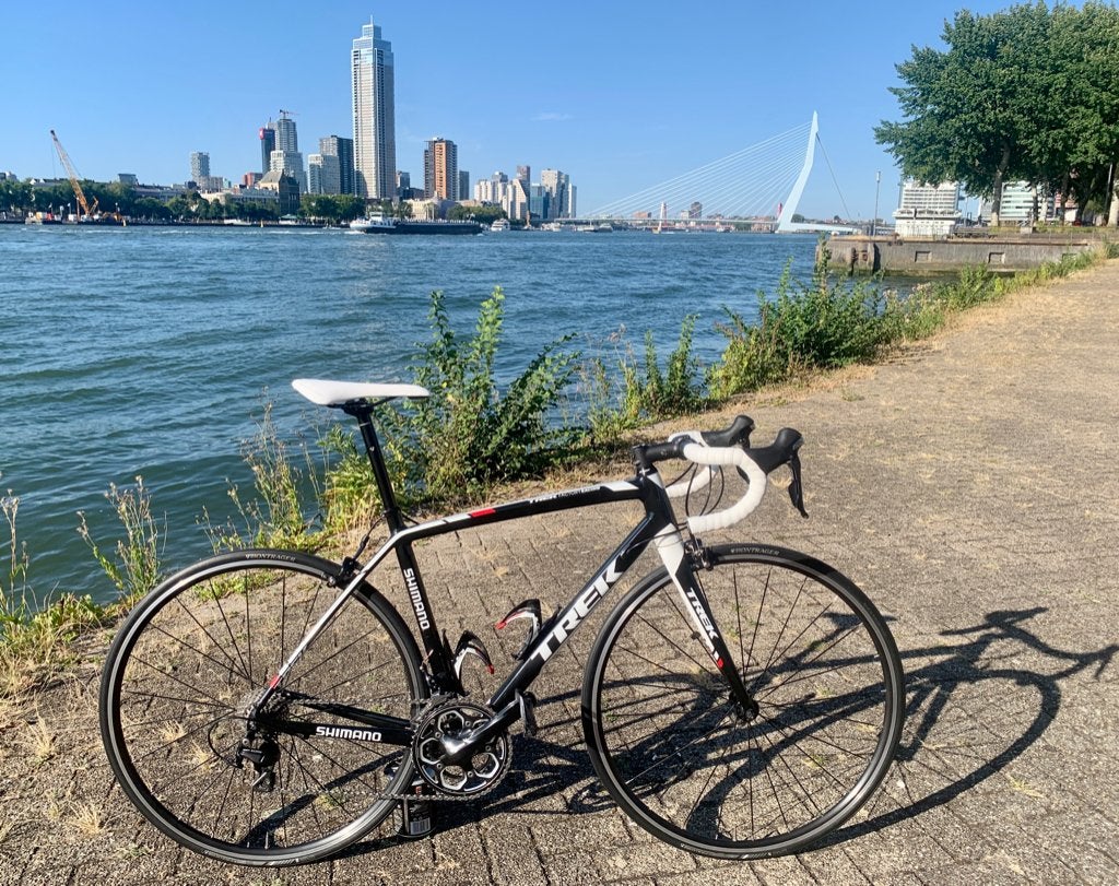 TREK MADONE 2.1 – FACTORY RACING (incl accessoires), 28 inch, Gebruikt, Velgrem, Aluminium