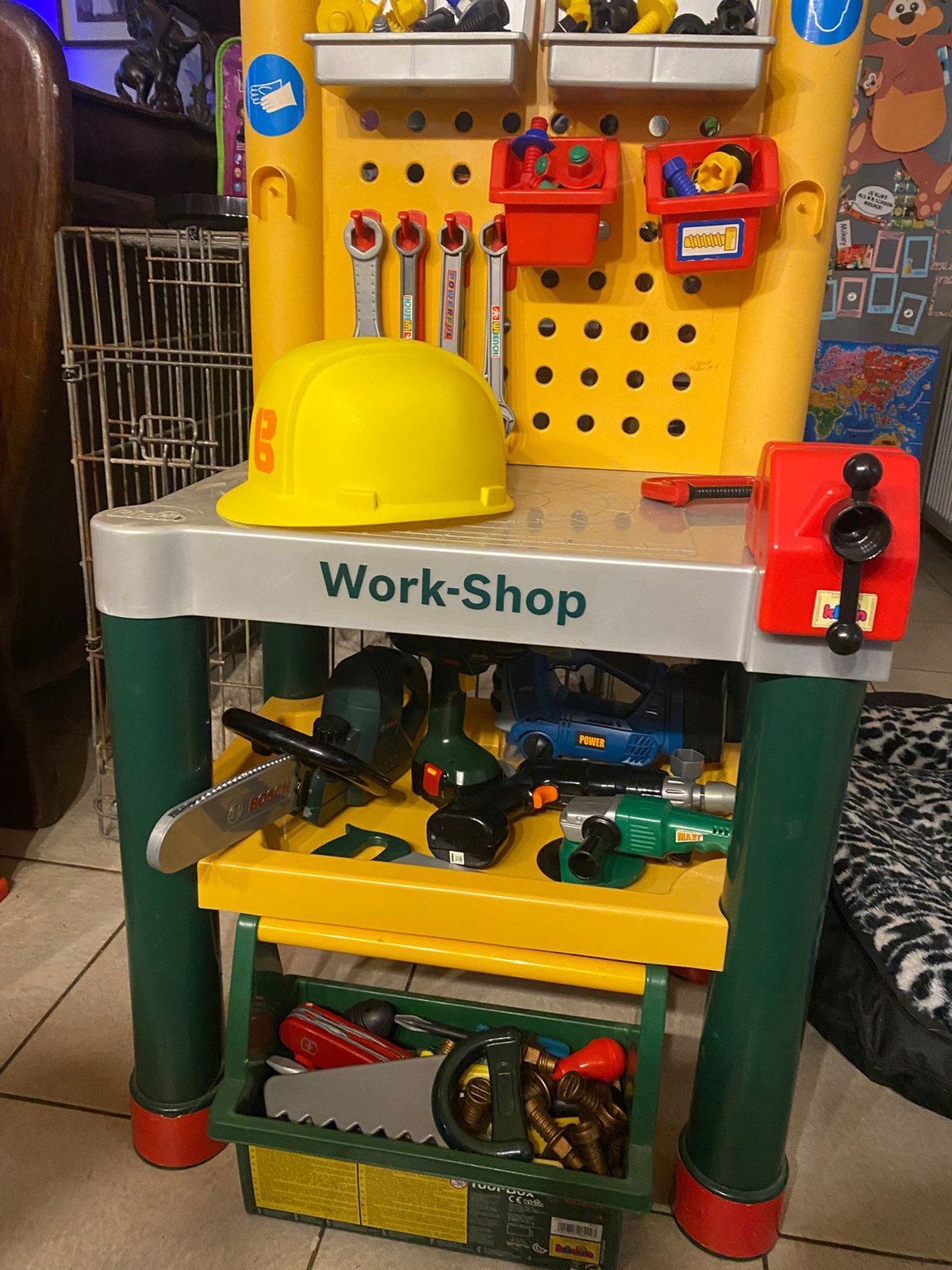 Bosch werkbank, Kinderen en Baby's, Speelgoed | Speeltafels, Ophalen, Zo goed als nieuw