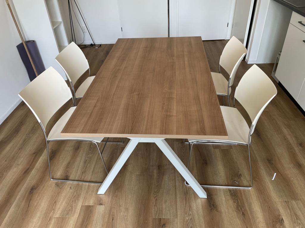 Tafel 160x90 cm + stoelen, Ophalen