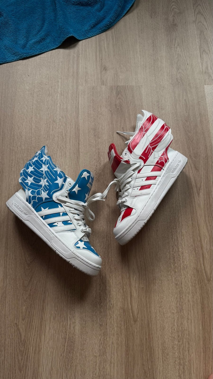 Adidas Jeremy Scott Wings 2.0 USA Maat 43, Wit, Ophalen of Verzenden, Sneakers of Gympen, Gedragen