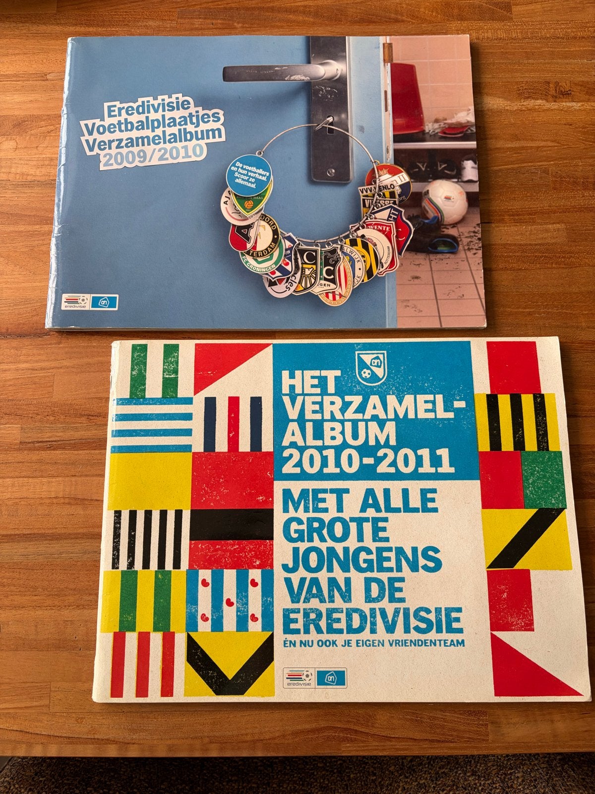 Voetbalplaatjes verzamelalbums 2009-2010 en 2010-2011, Ophalen of Verzenden, Zo goed als nieuw, Overige binnenlandse clubs, Poster, Plaatje of Sticker