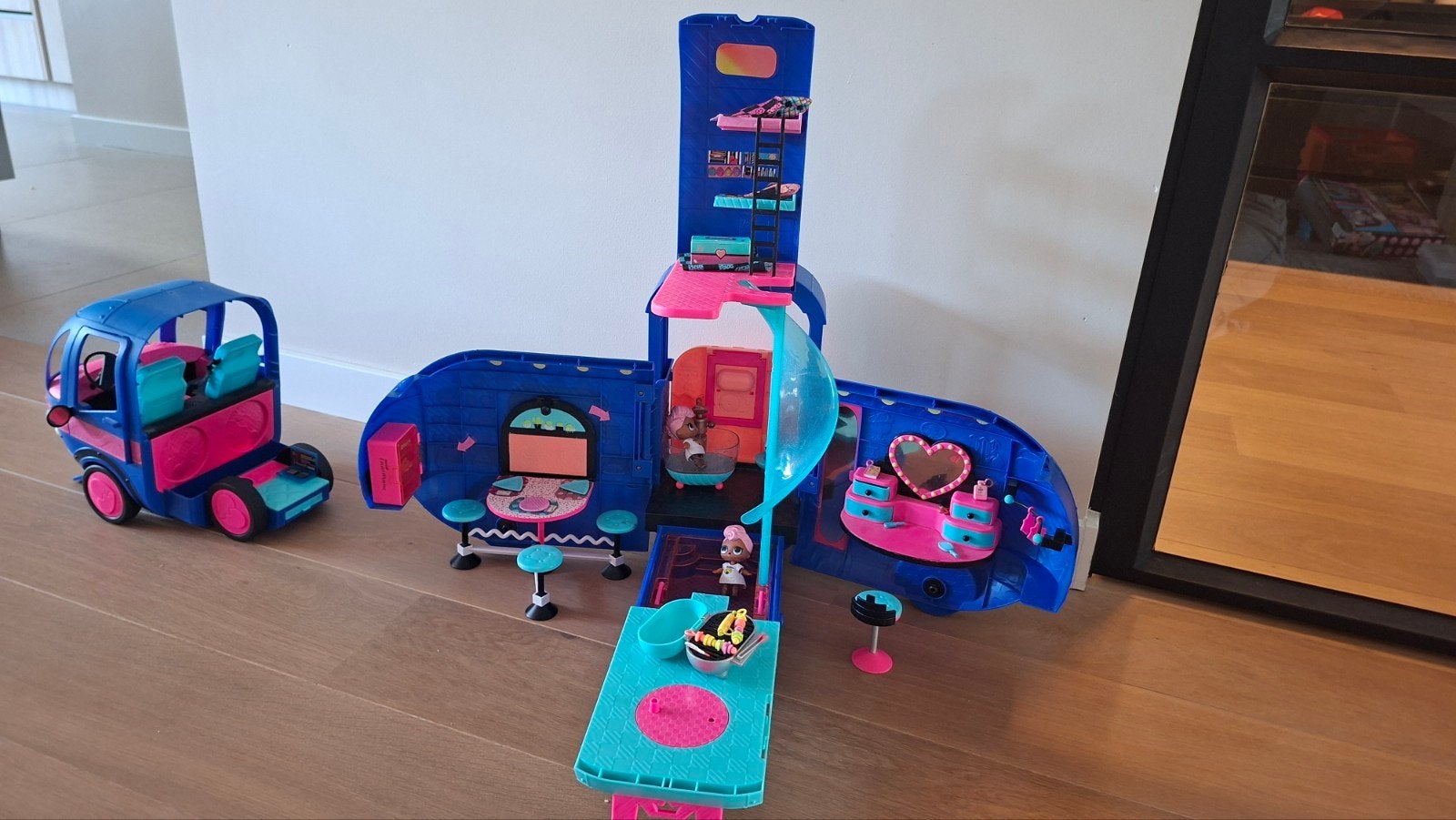 LOL Surprise OMG Glamper 2-in-1 Camper met accessoires, Kinderen en Baby's, Ophalen, Gebruikt