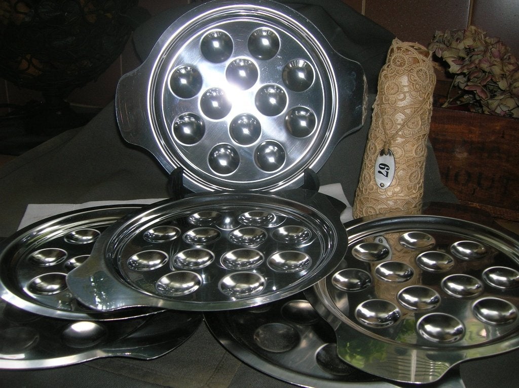 6 escargot schaaltjes / bordjes metaal RVS, Overige materialen, Gebruikt, Ophalen of Verzenden, Bord(en)