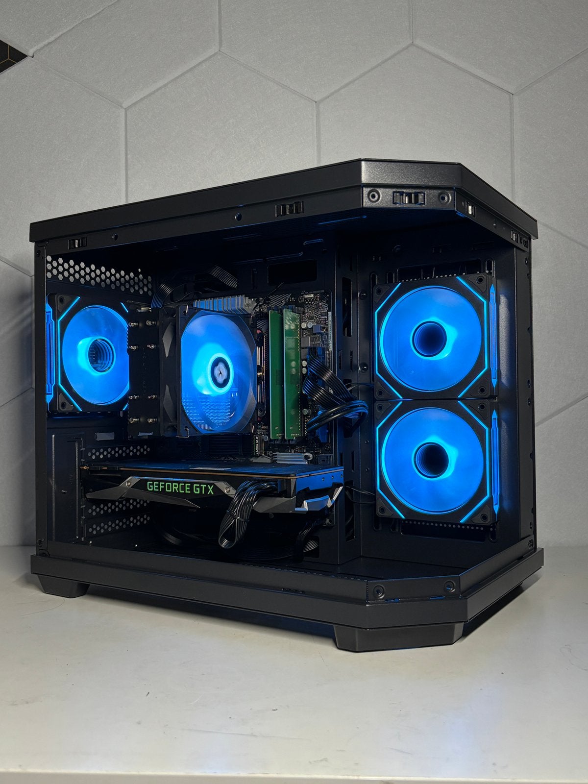 Gaming PC | GTX 1080 Ti Founders Edition | Ryzen 5 3600, Refurbished, RevivedTech, Ophalen of Verzenden, SSD