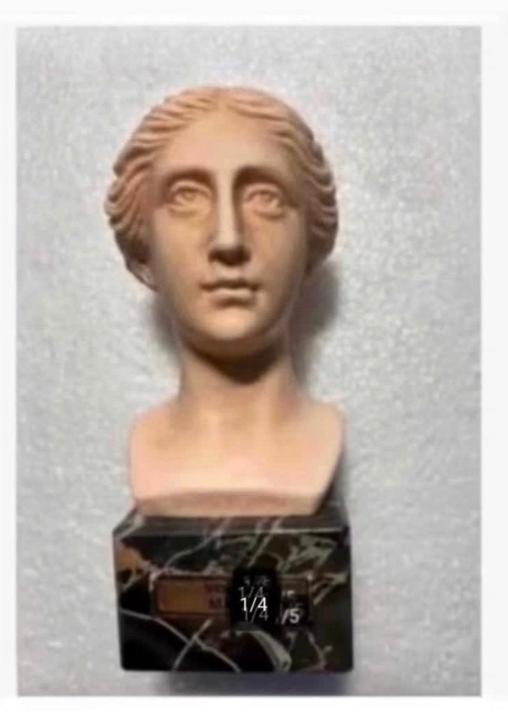 Beeld Venus van Milo op sokkel totaal 11,5 cm hoog, Antiek en Kunst, Kunst | Beelden en Houtsnijwerken, Ophalen of Verzenden