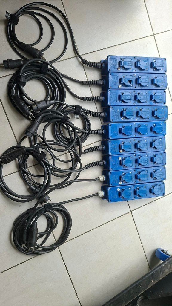 9 x Keraf 16 3-voudige stekkerblok, Ophalen, Gebruikt, Stekkerdoos
