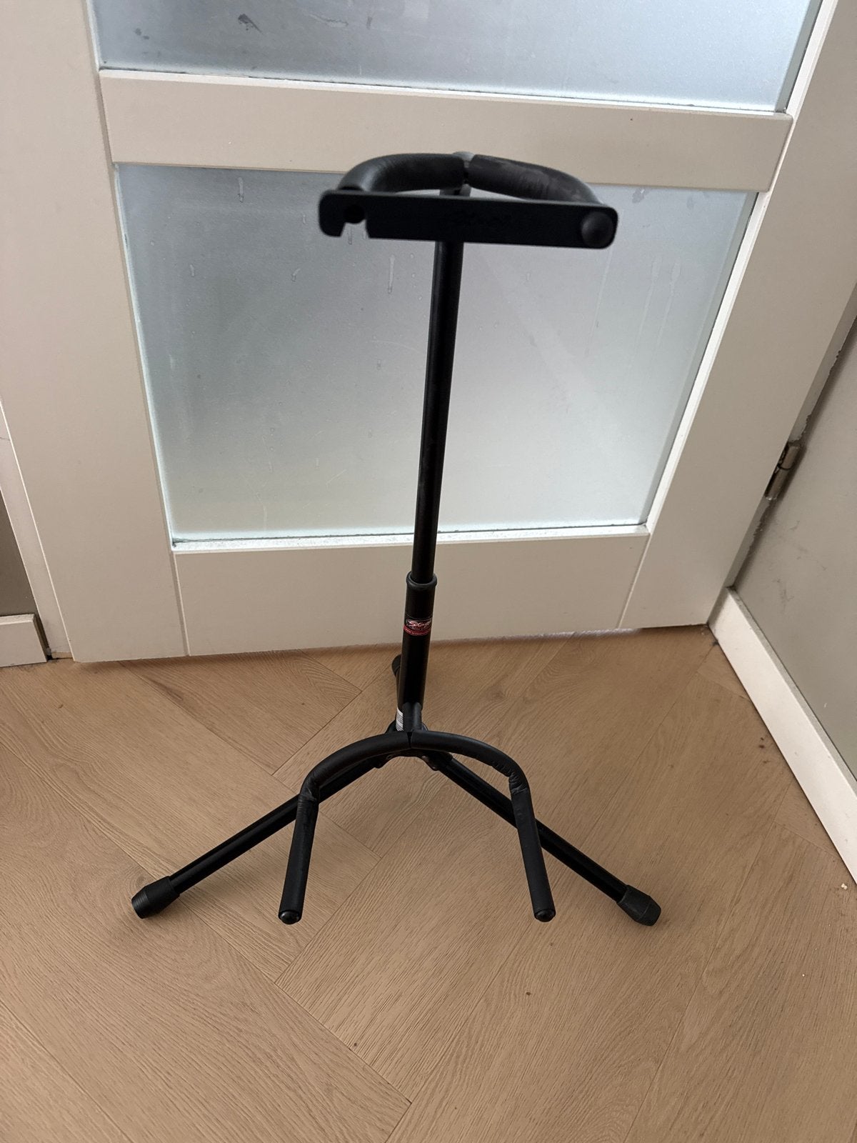 Stagg Gitaarstandaard - Zwart, Gebruikt, Ophalen, Gebruikt, Instrumentstandaard, Gitaar