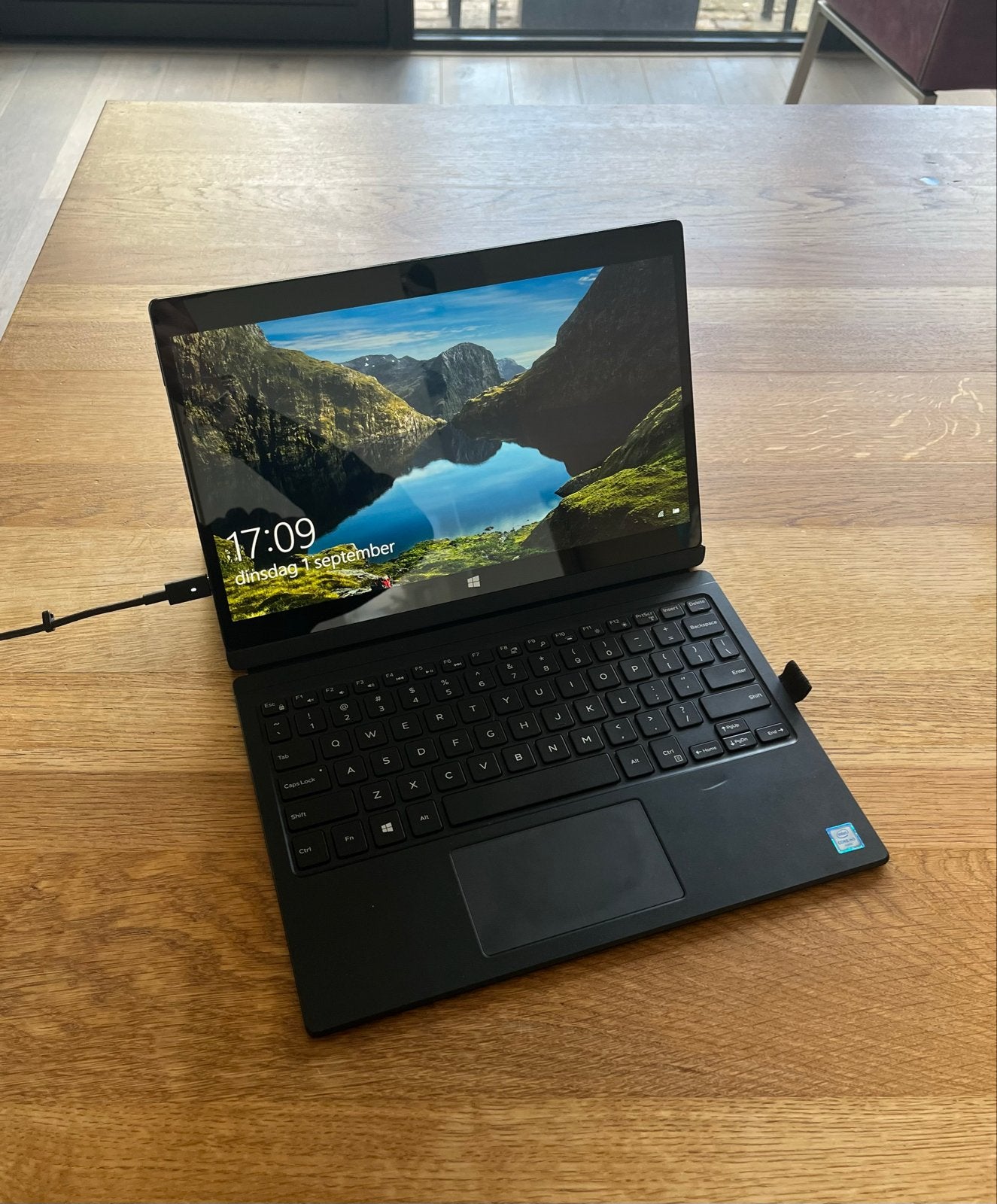 Dell Latitude 7275 2-in-1 laptop/tablet, Computers en Software, Windows Laptops, Gebruikt, Qwerty, 8 GB, Minder dan 2 Ghz