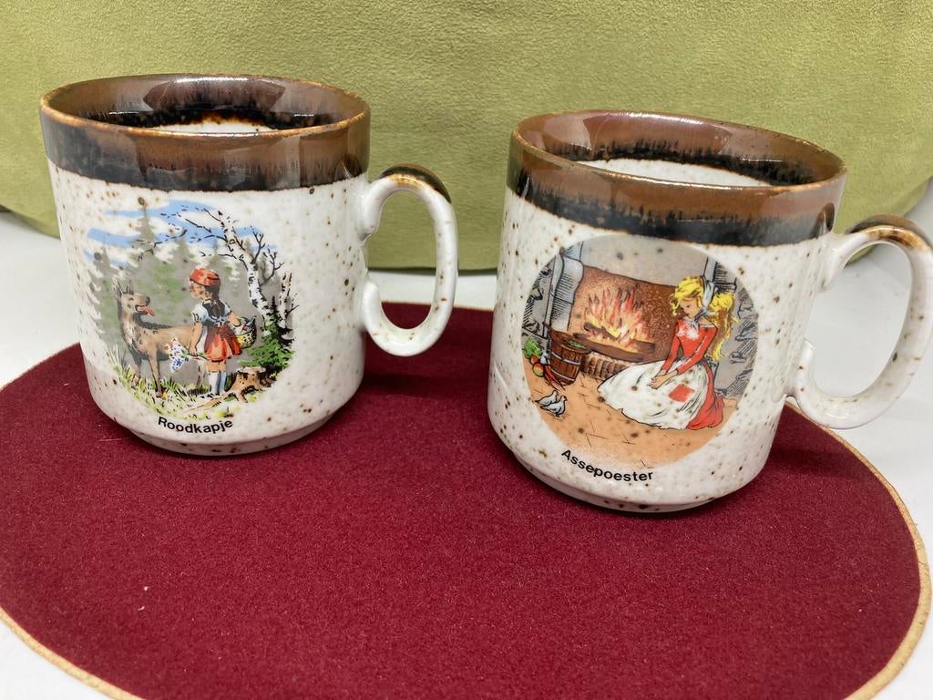 Vintage beker met sprookjes (030822), Ophalen of Verzenden, Overige stijlen, Overige typen