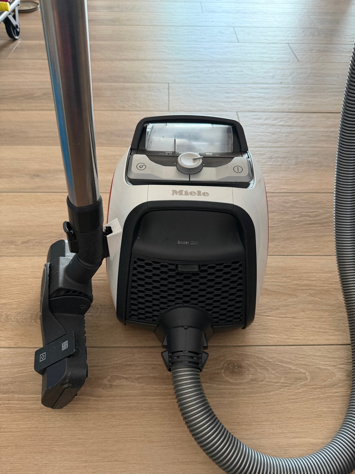 Miele Boost CX1 - Compacte Zakloze Stofzuiger, Witgoed en Apparatuur, Stofzuigers, Ophalen, Gebruikt, Miele, Minder dan 1200 watt