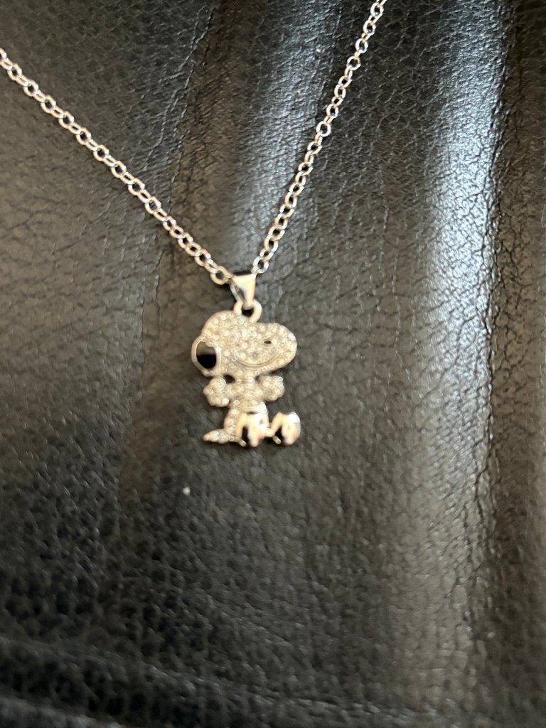 Ketting met Snoopy hanger, 60 cm lang, Overige materialen, Met hanger, Nieuw, Ophalen of Verzenden