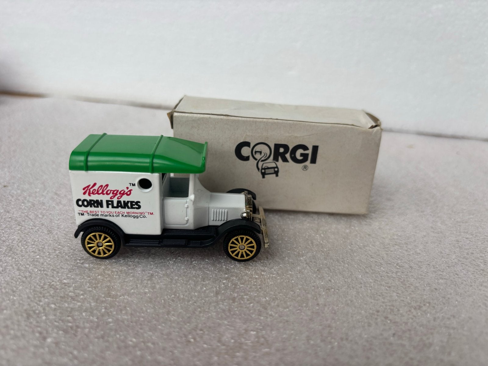 Corgi Kellogg's Corn Flakes T-Ford Van - Zo goed als nieuw, Ophalen of Verzenden, Zo goed als nieuw