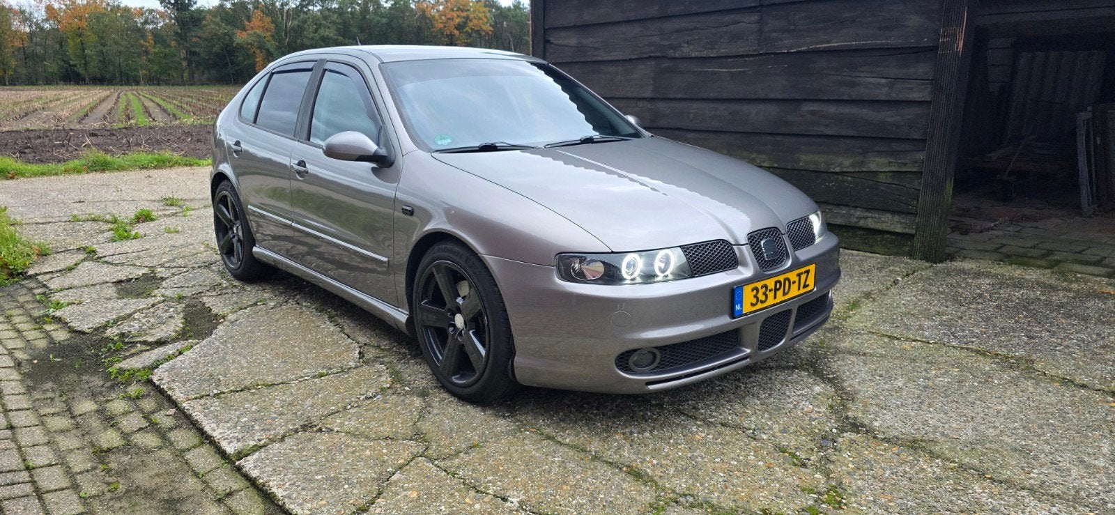 Seat Leon 1.8 20VT 132KW 2004 Grijs topsport, Auto's, Voorwielaandrijving, 4 cilinders, 1264 kg, Origineel Nederlands