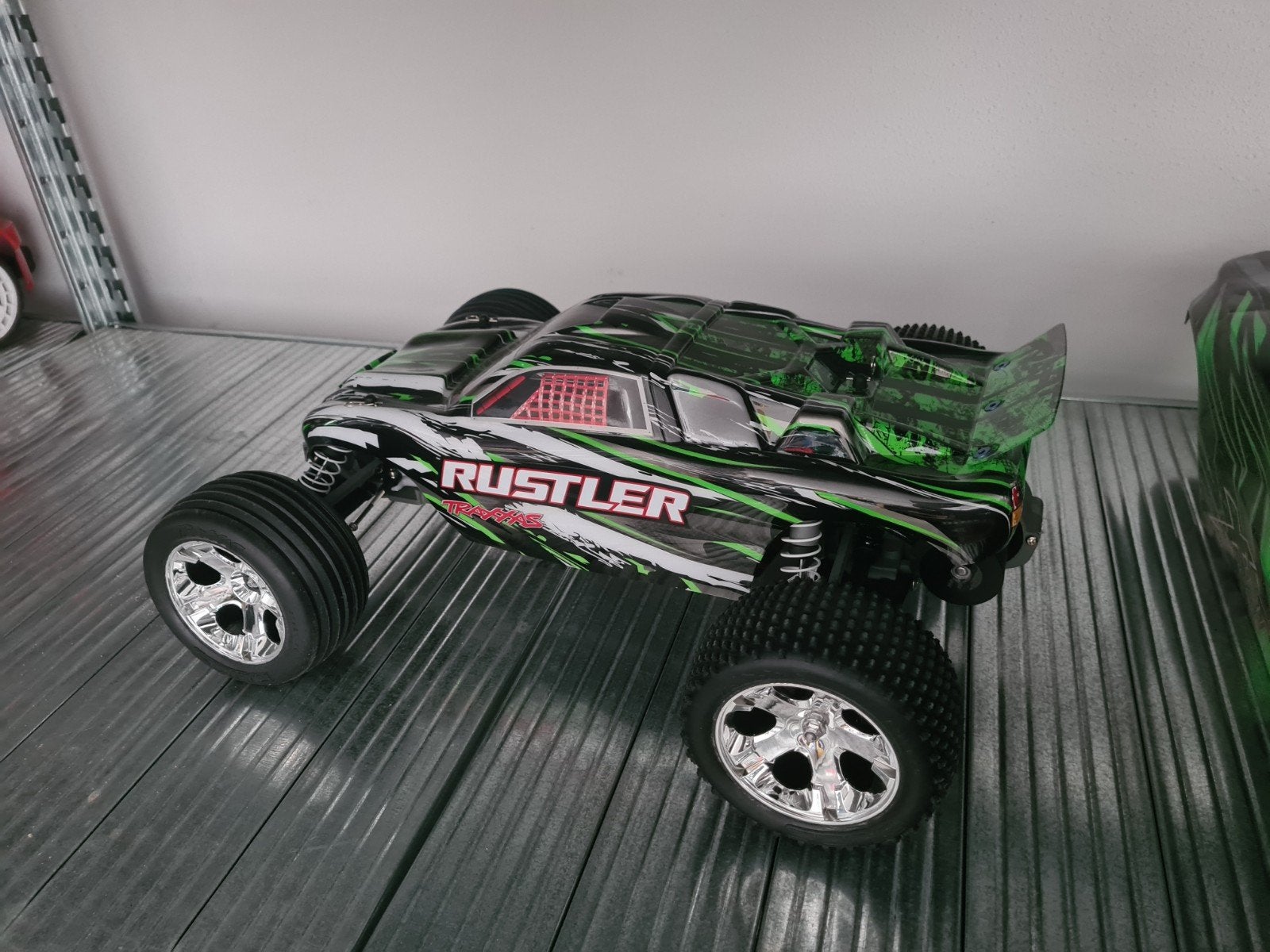 RC Auto's, laders, lipos (2S, 3S, 4S, 6S) en zenders, Hobby en Vrije tijd, Elektro, Gebruikt, Auto offroad, Ophalen of Verzenden