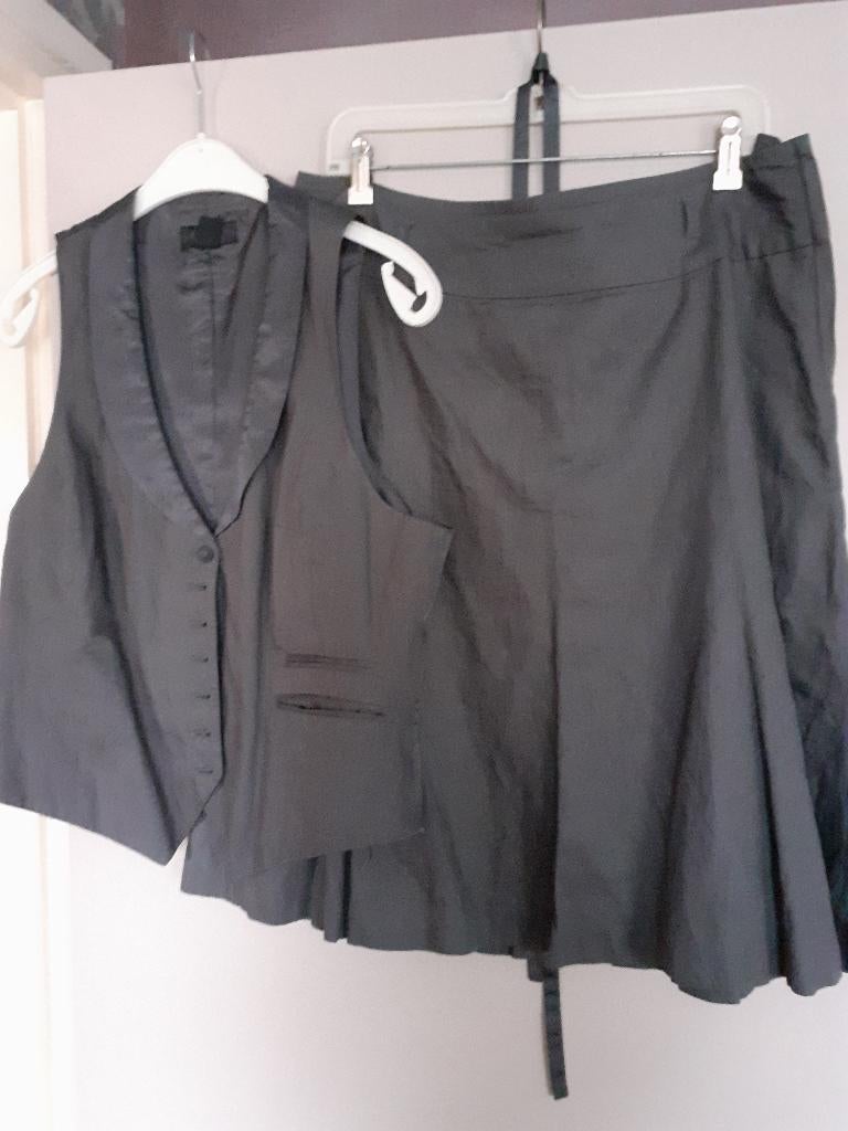 pakjes, Kostuum of Pak, Overige kleuren, Maat 42/44 (L), Ophalen of Verzenden