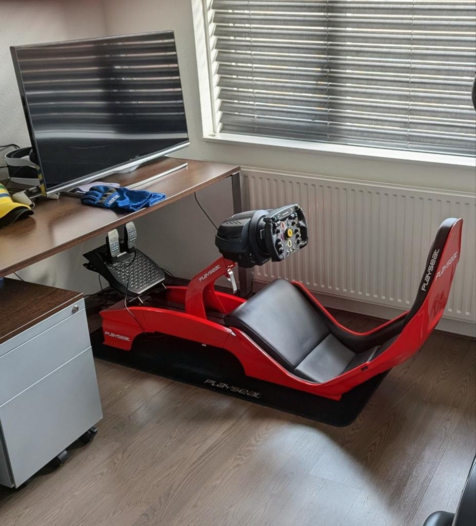 Playseat f1 simrig thrusmaster, Ophalen, Zo goed als nieuw