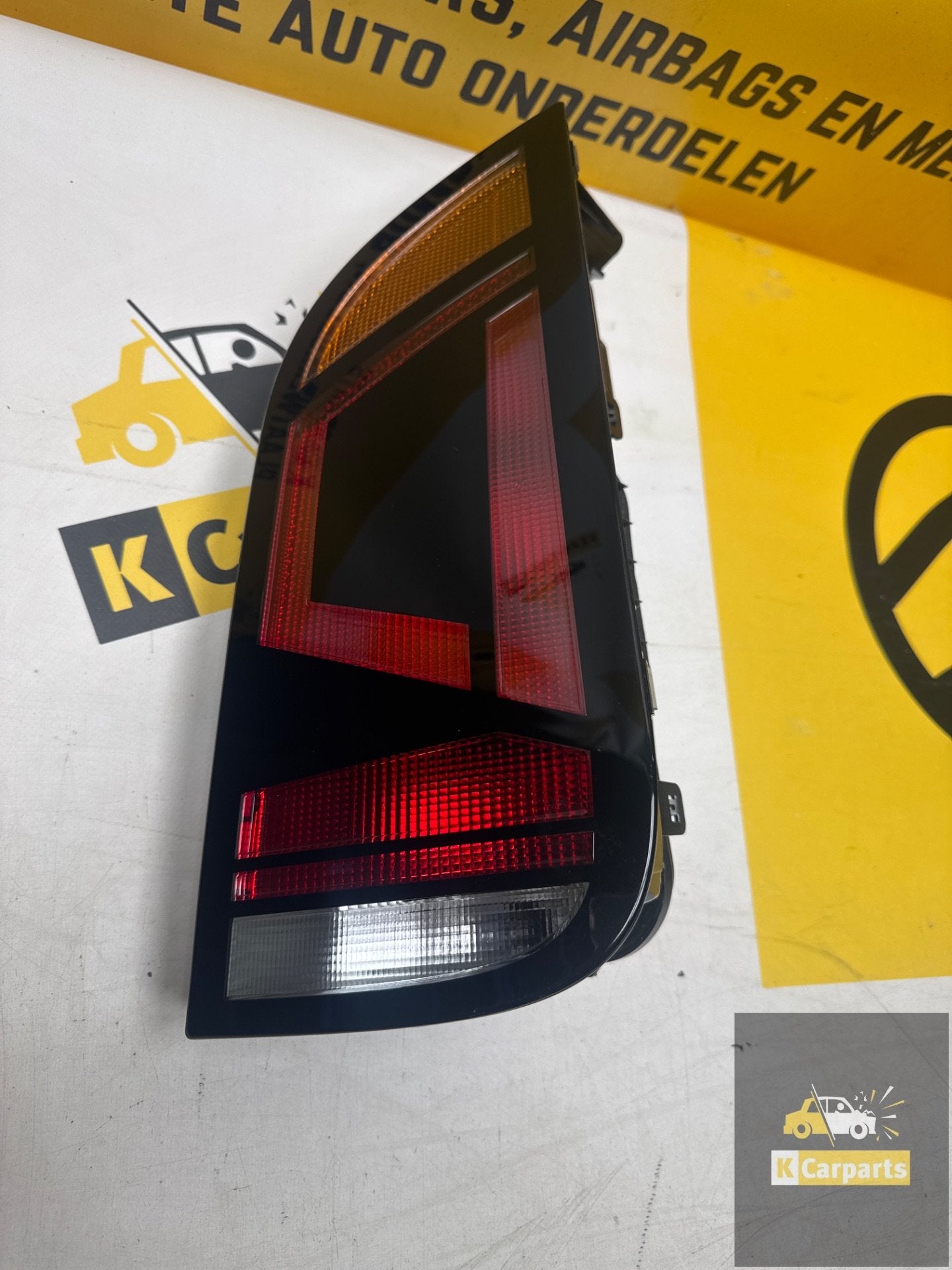 Achterlicht rechts Volkswagen Up 2016-2019 (1S09450956J D65), Info@fabrikant.eu, Ophalen of Verzenden, Fabrikant BV, Gebruikt