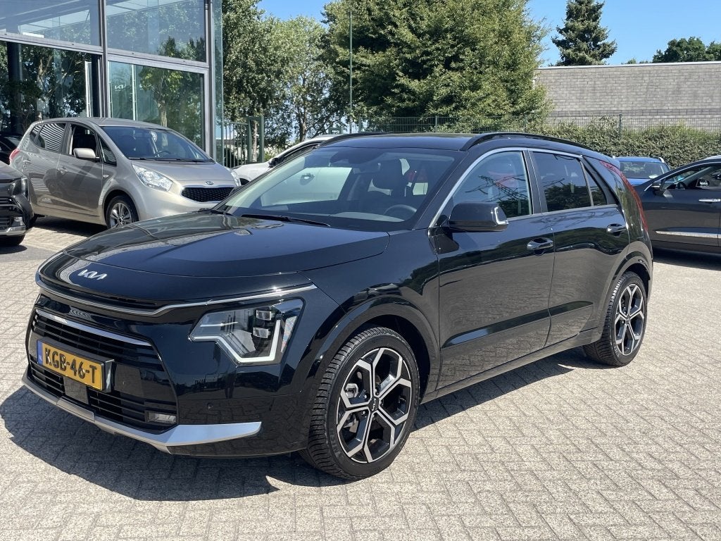 Kia Niro 1.6 GDi HEV Launch Edition (bj 2023, automaat), Auto's, Gebruikt, Euro 6, Zwart, Bedrijf