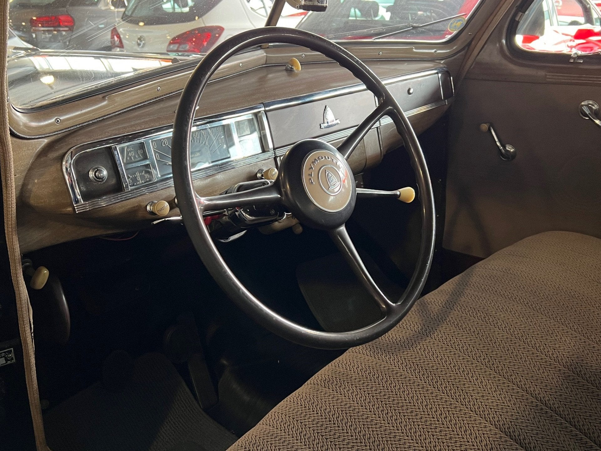 Plymouth P15 Special DeLuxe Bijzonder nette auto! (bj 1949), Beige, Zwart, Handgeschakeld, 6 stoelen