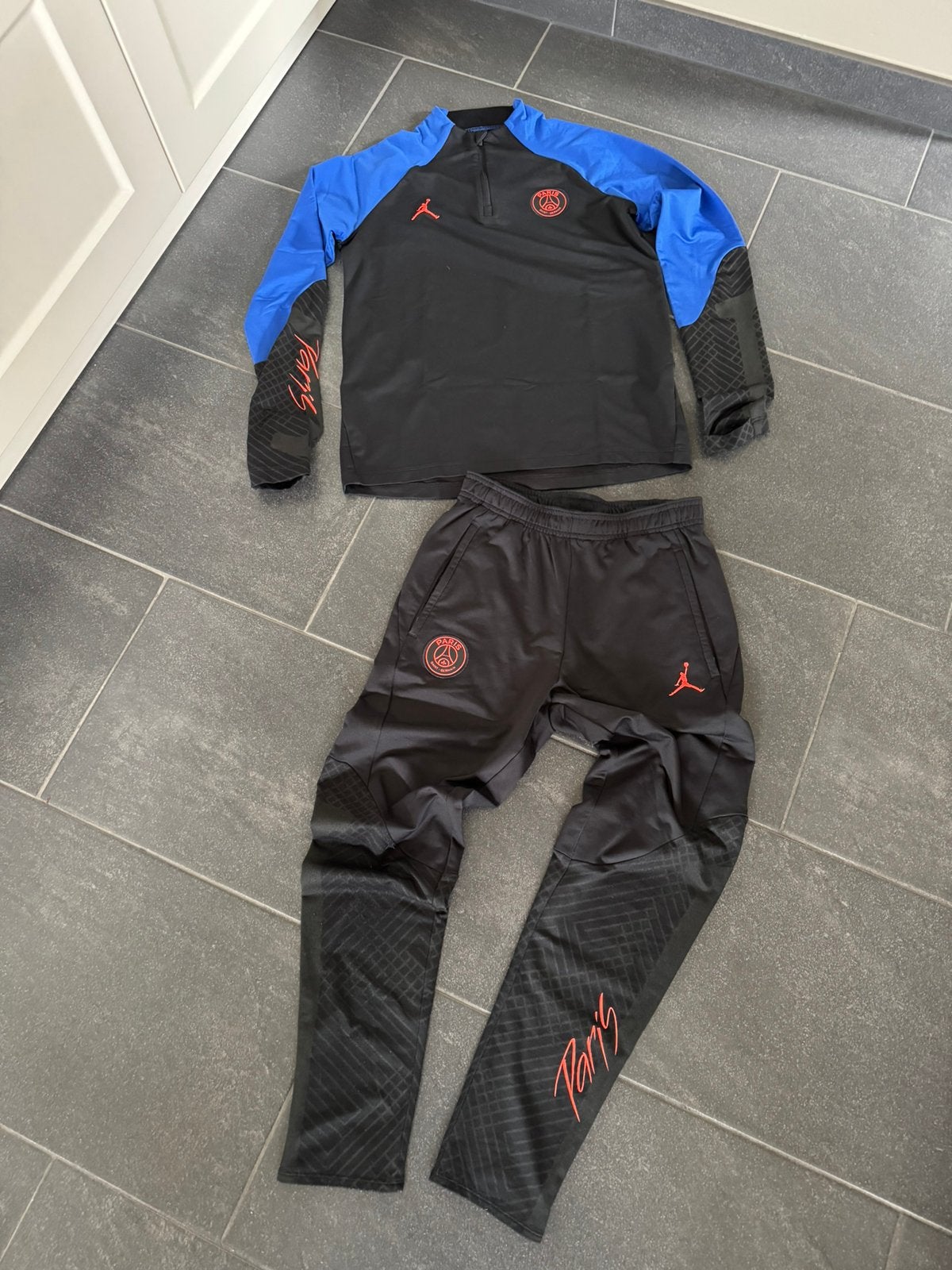 Paris Saint Germain trainingspak voetbal kids maat L/XL, Maat XL, Ophalen of Verzenden, Zo goed als nieuw, Trainingspak